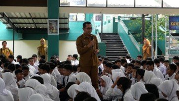 Kunjungan Wali Kota Batu ke SMP Negeri 01 Batu